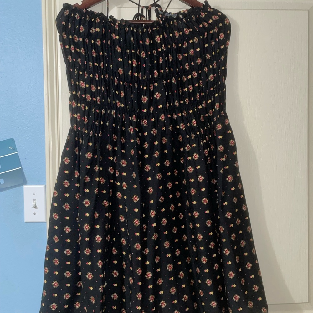 Free People black and flowered mini dress XL